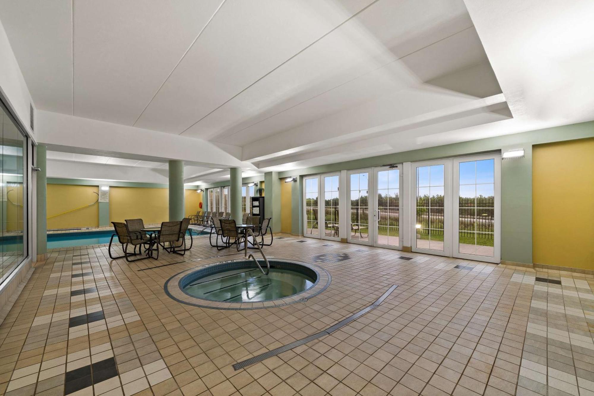 Best Western Plus Orangeville Inn & Suites Exterior foto